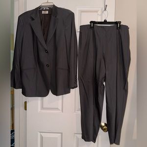 Talbots Olive/Grayish suit in size 16W Petite.